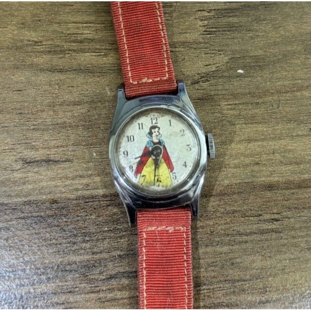 VINTAGE Snow WHITE Wrist Watch Analog  Untested. As Is. DISNEY